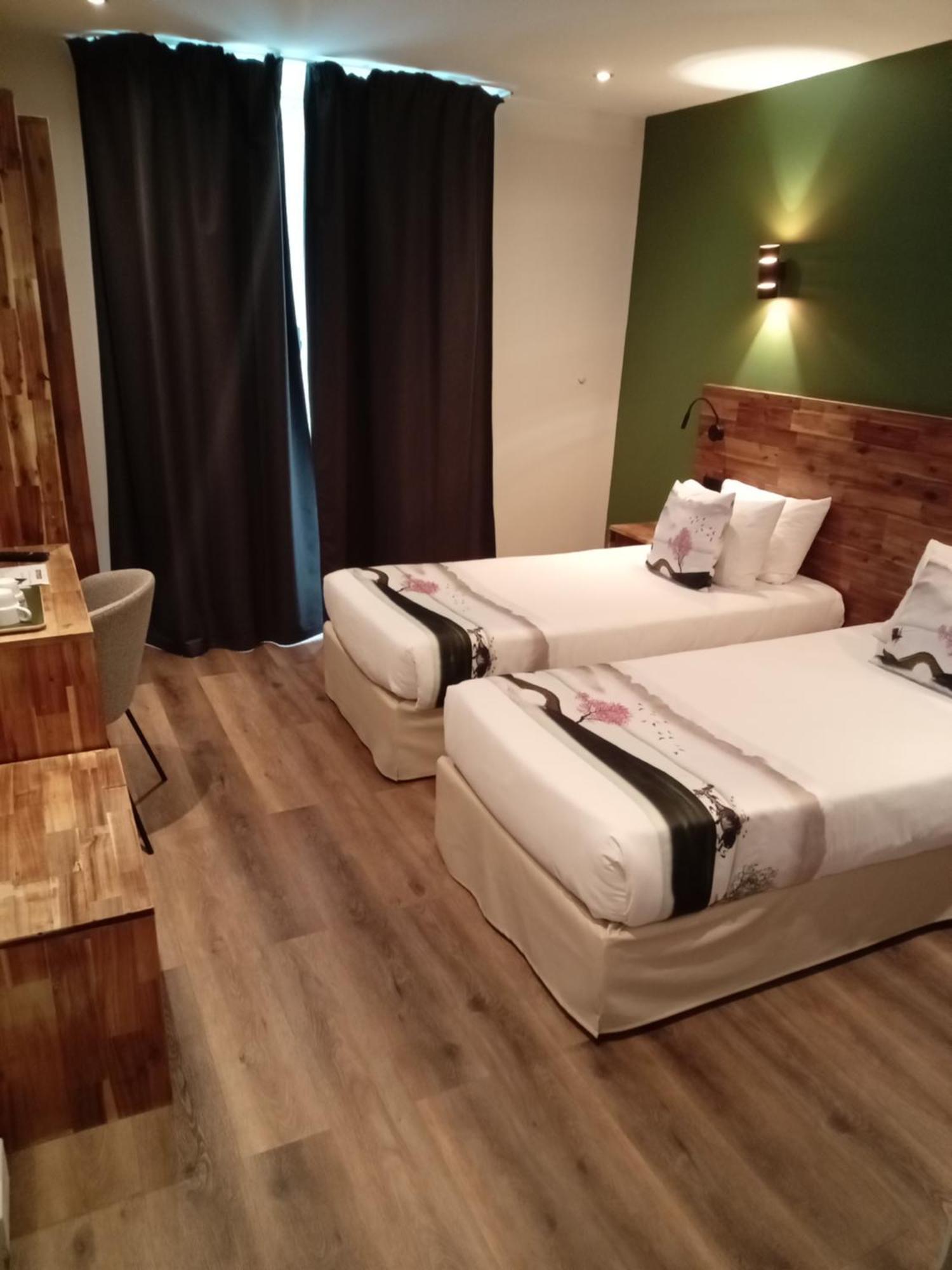 Modern Est Hotel 2*